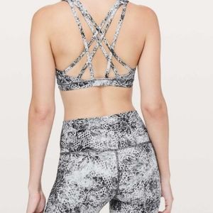Lululemon Free To Be Serene Bra

Serigraph Starlig